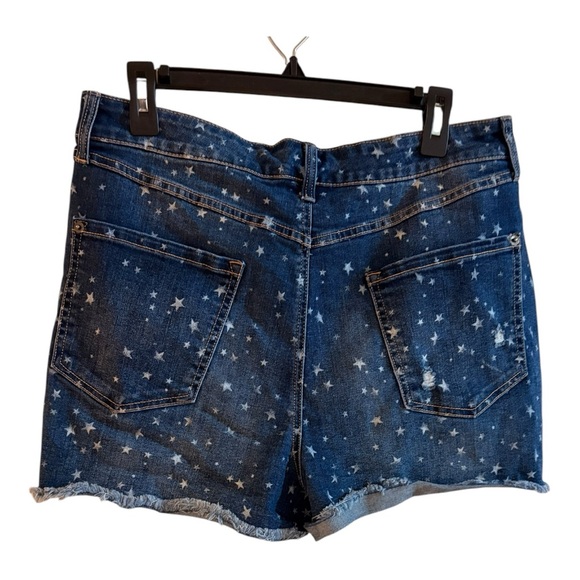 INC Denim women's high-rise cut-off jean shorts with a star pattern. Size 16 33 - Picture 3 of 5